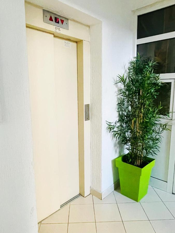 Bar Center Studio Apartman Kültér fotó