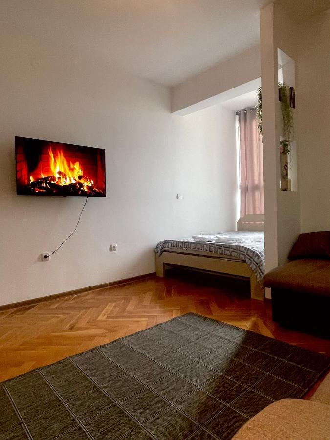Bar Center Studio Apartman Kültér fotó