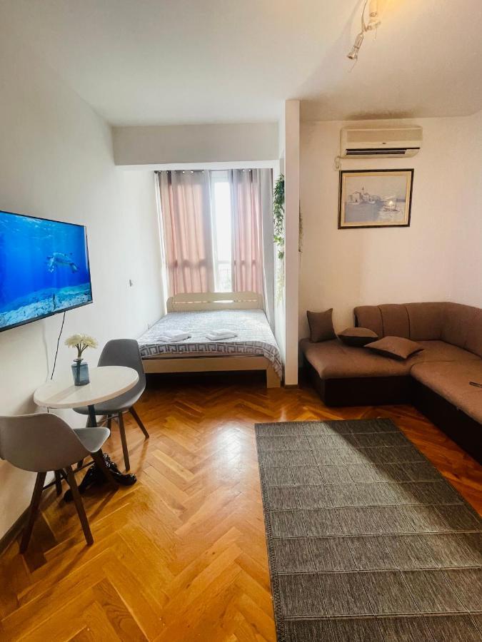 Bar Center Studio Apartman Kültér fotó