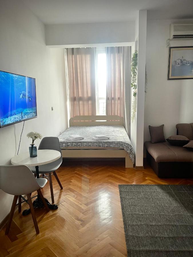 Bar Center Studio Apartman Kültér fotó