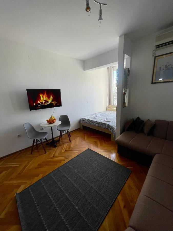 Bar Center Studio Apartman Kültér fotó