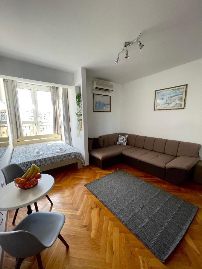 Bar Center Studio Apartman Kültér fotó