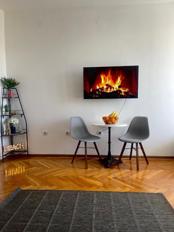 Bar Center Studio Apartman Kültér fotó